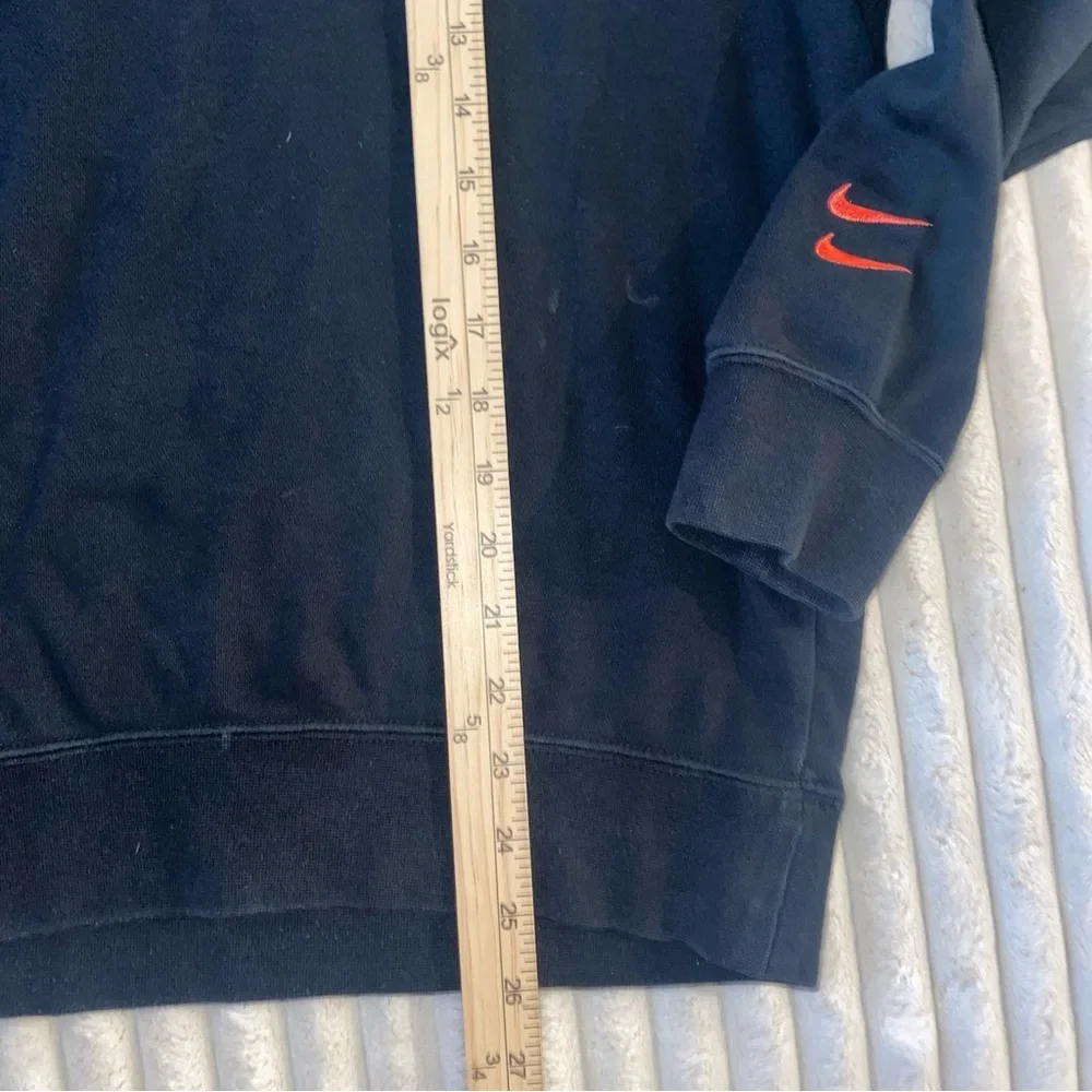 Nike Men's Black Crewneck Sweater with Neon Green Accents - Picture 5 of 7